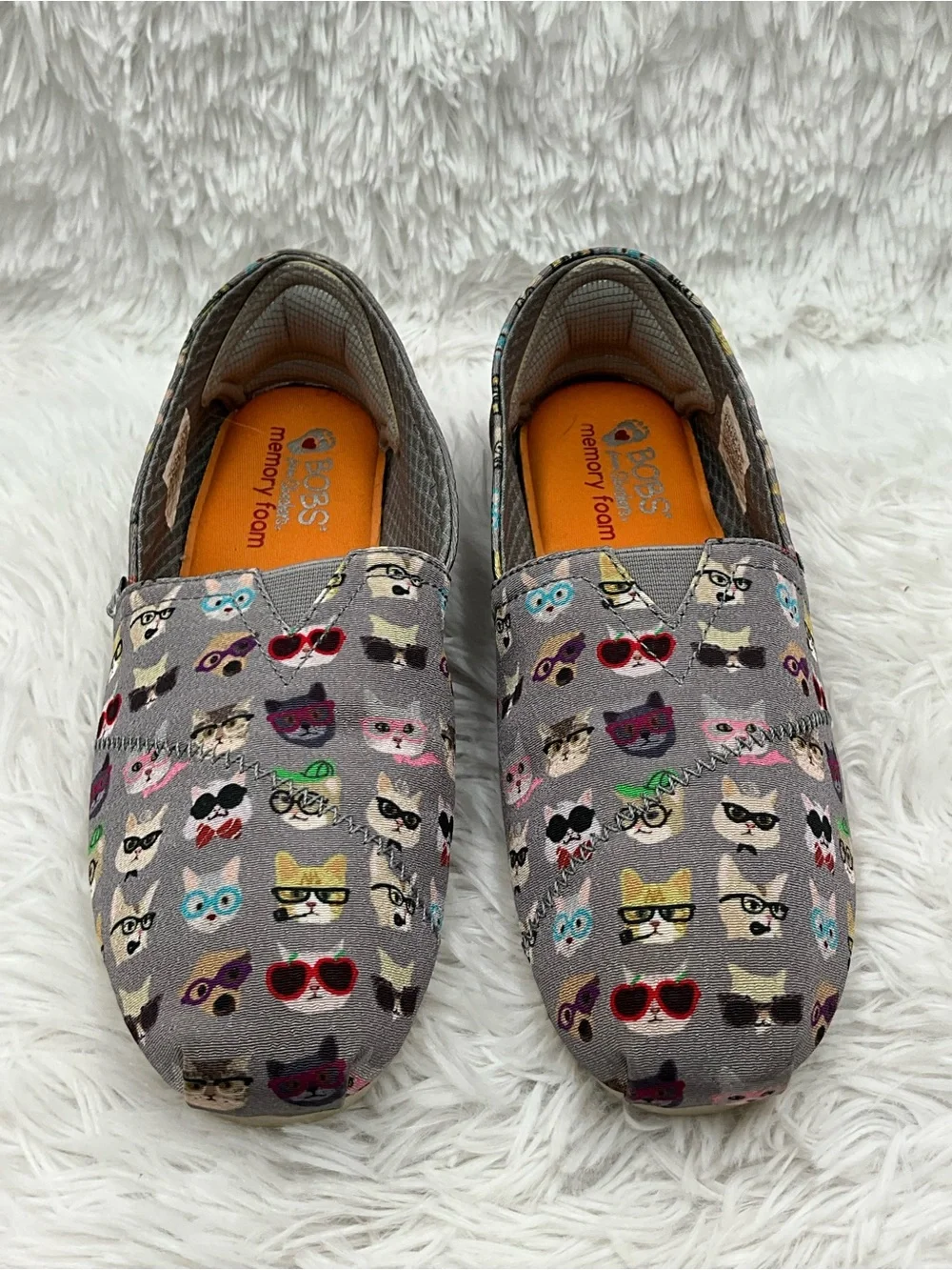 Sketchers BOBS Shoes Size 9.5 Gray Dog Print Memory Foam Slip On Shoes
